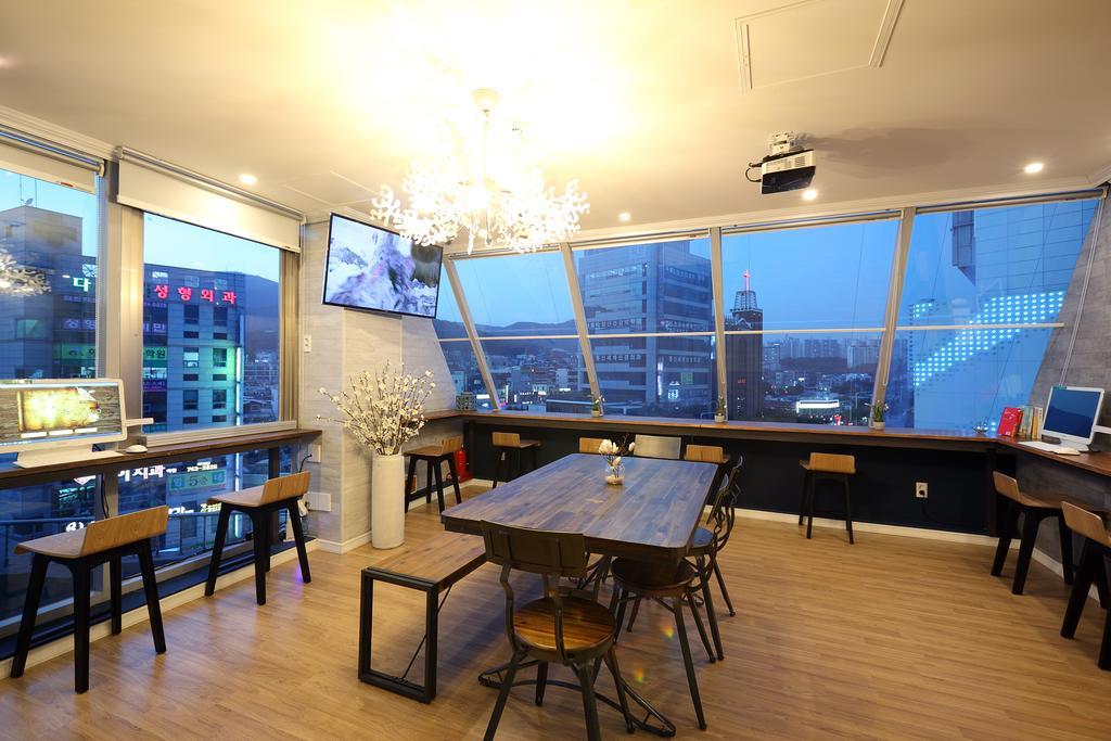 First Guesthouse Busan Esterno foto
