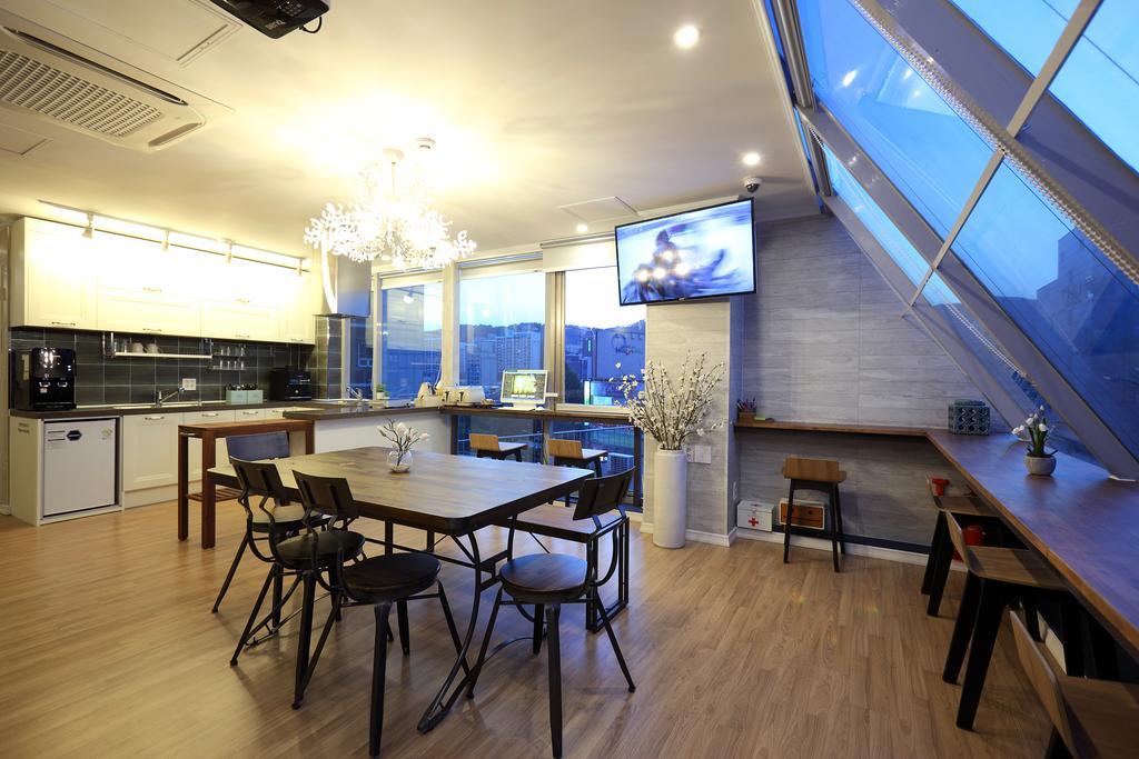 First Guesthouse Busan Esterno foto